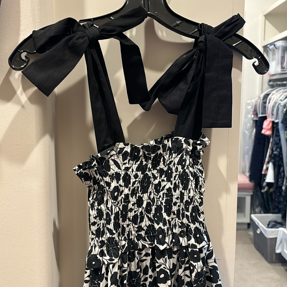 Mi Golondrina size small black and white long dress